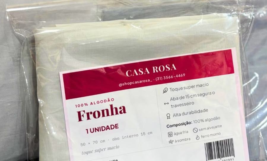 Fronha Casa Rosa embalada, etiqueta 50 × 70 cm